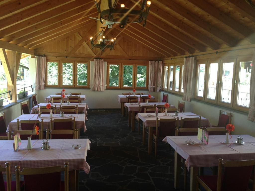 Gasthaus Sonne Tarrenz Exteriör bild